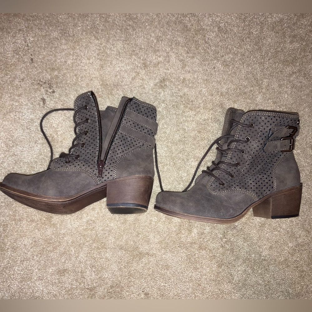 Roxy Size 7 Boots